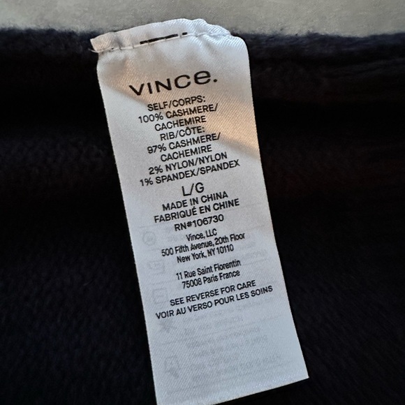 Men's Vince Cashmere V-neck sweater - Picture 3 of 3